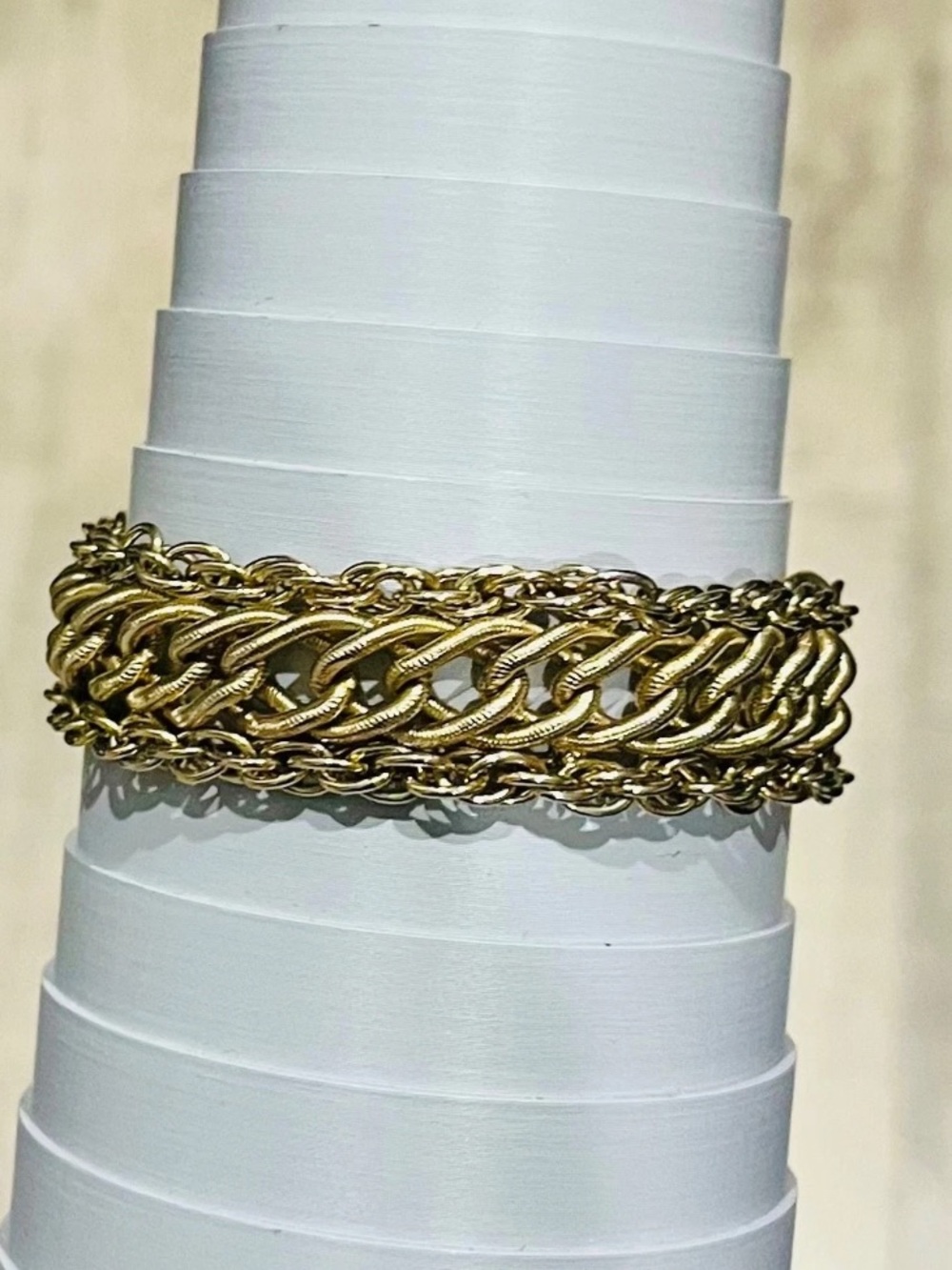 Vintage Signed Goldette 1960s Gold Tone Horsebit Chain Bracelet